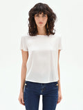 Blusa bianca in raso con scollo a barchetta