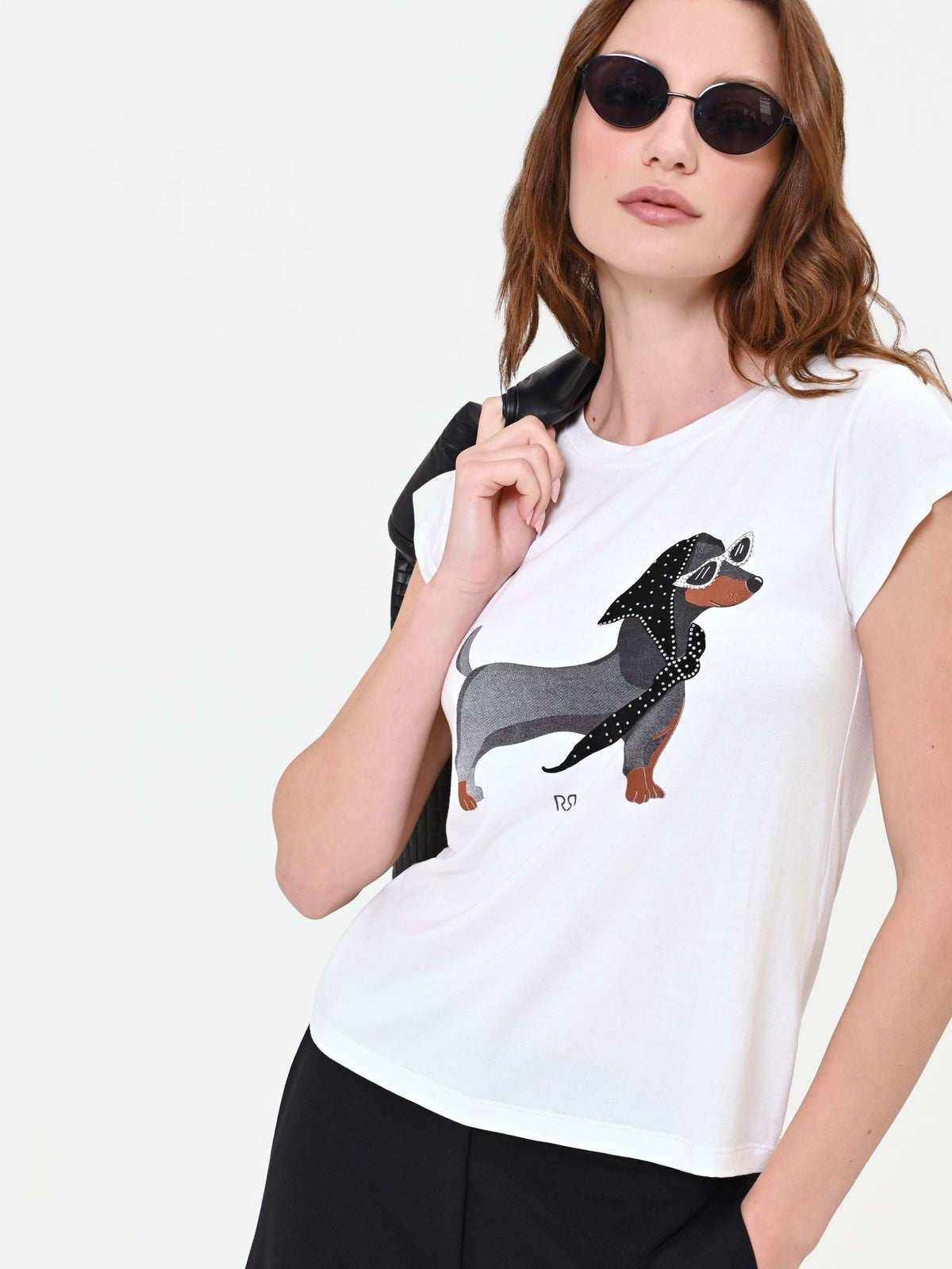 T-shirt panna con stampa bassotto