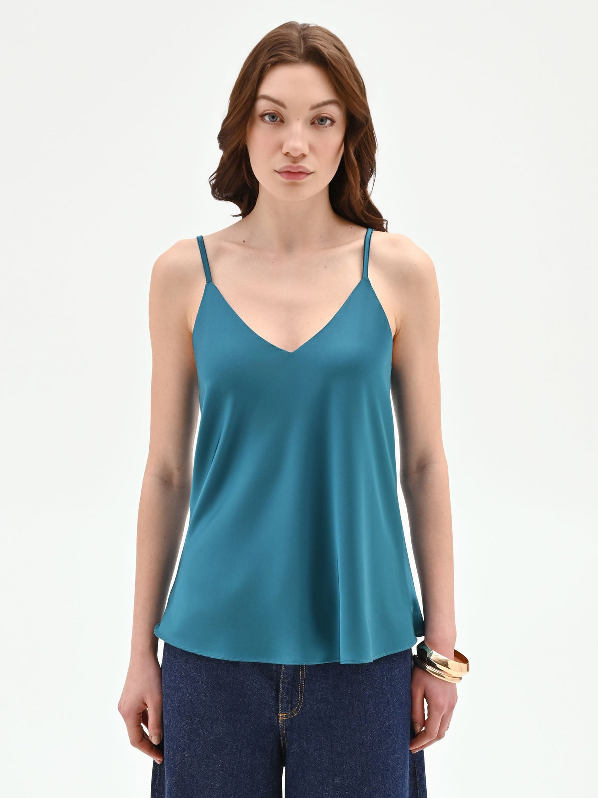 Top rosa in raso con scollo a v