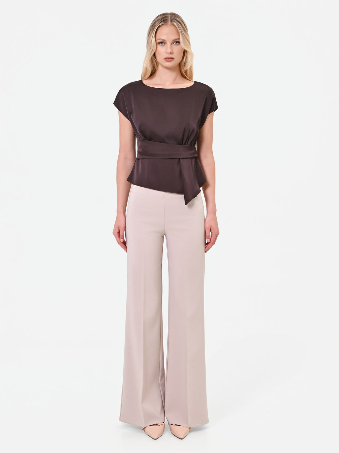 Blusa moro marrone in raso con dettaglio incrociato