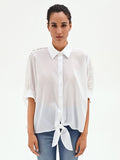 Camicia bianca e inserti in pizzo in cotone