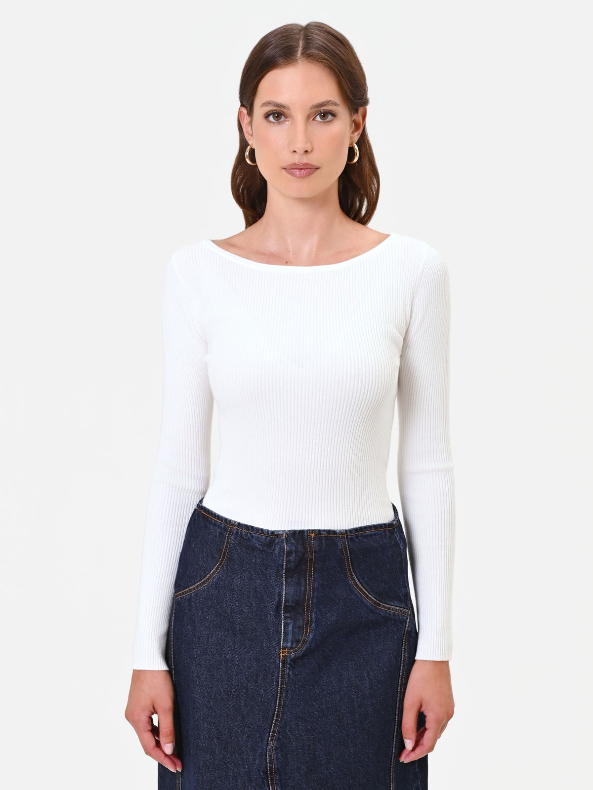 Maglia panna bianco con scollo a barchetta in misto viscosa