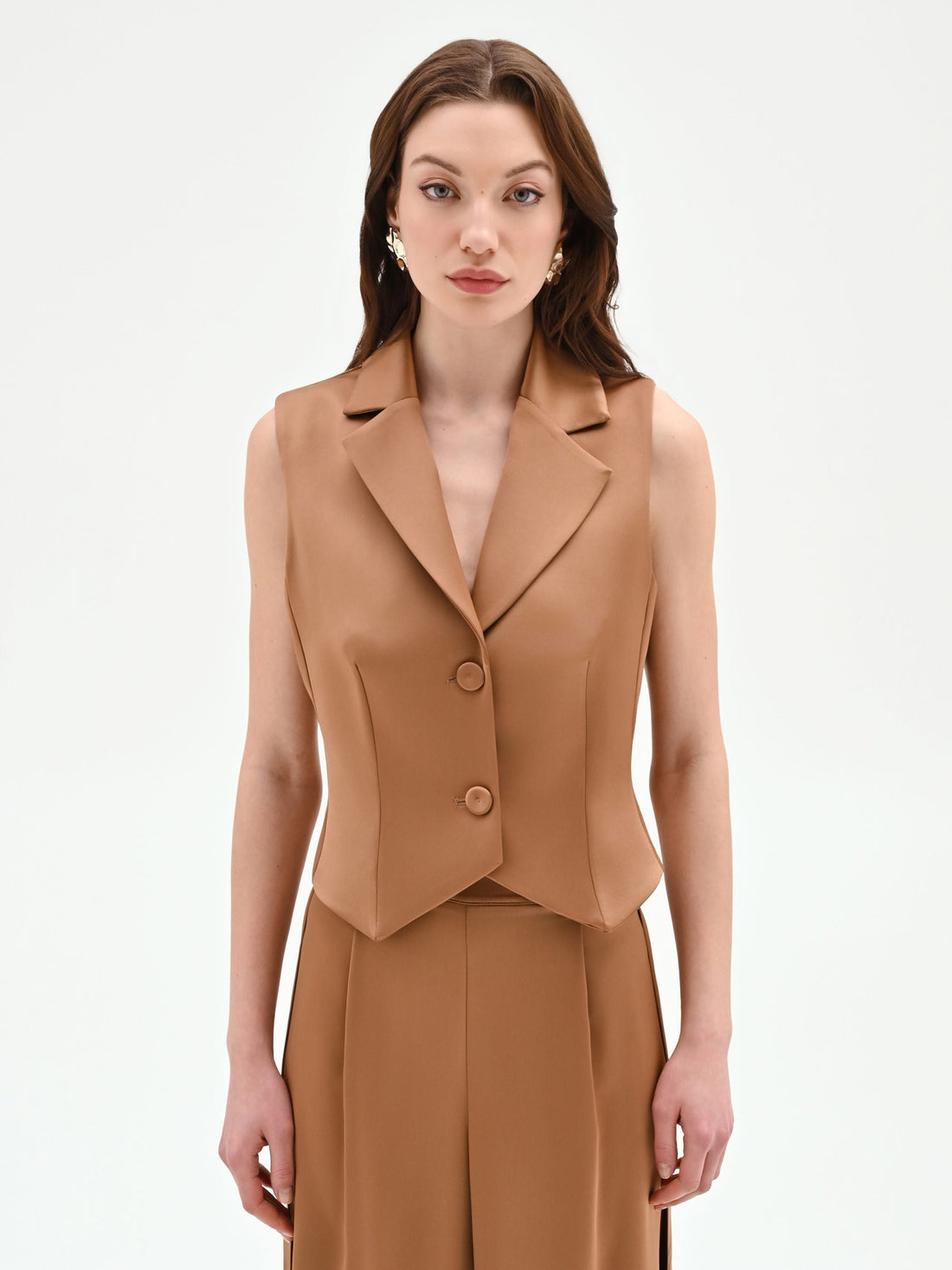 Gilet marrone bronzo con rever a lancia