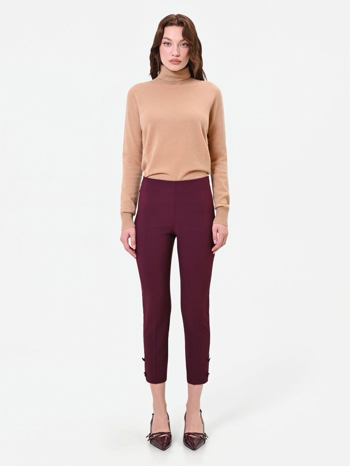 Pantalone bordeaux cropped con bottoni al fondo