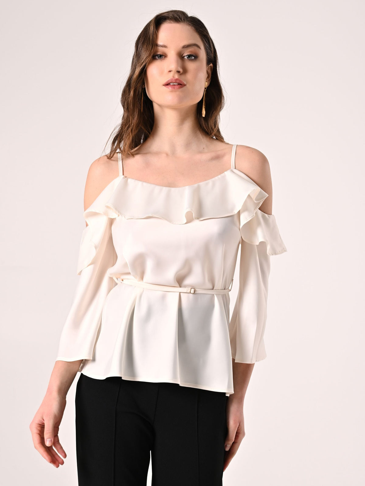 Blusa Bianca con Cintura Sottile