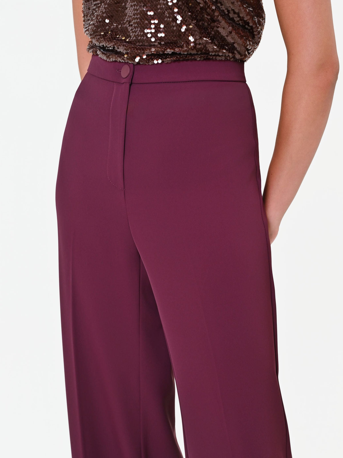 Pantalone palazzo bordeaux con bottone piatto in cadi