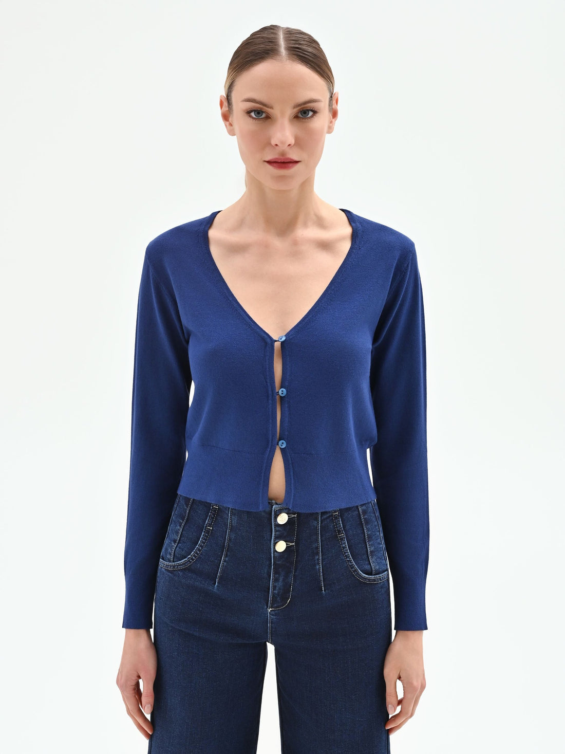 Cardigan blu brillante in maglia fine