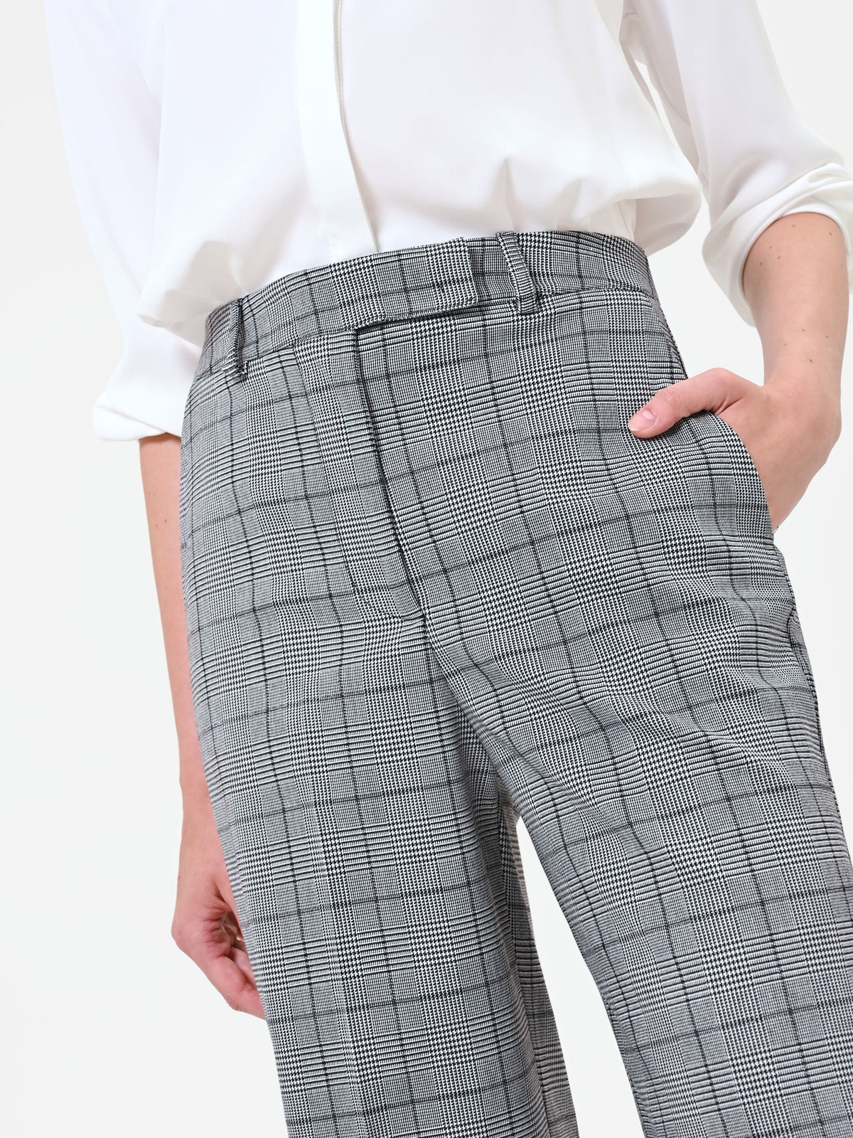 Pantalone grigio a gamba ampia con fantasia check