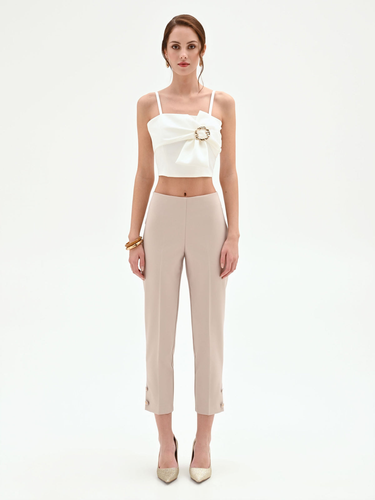 Pantalone cropped tortora beige con bottoni al fondo