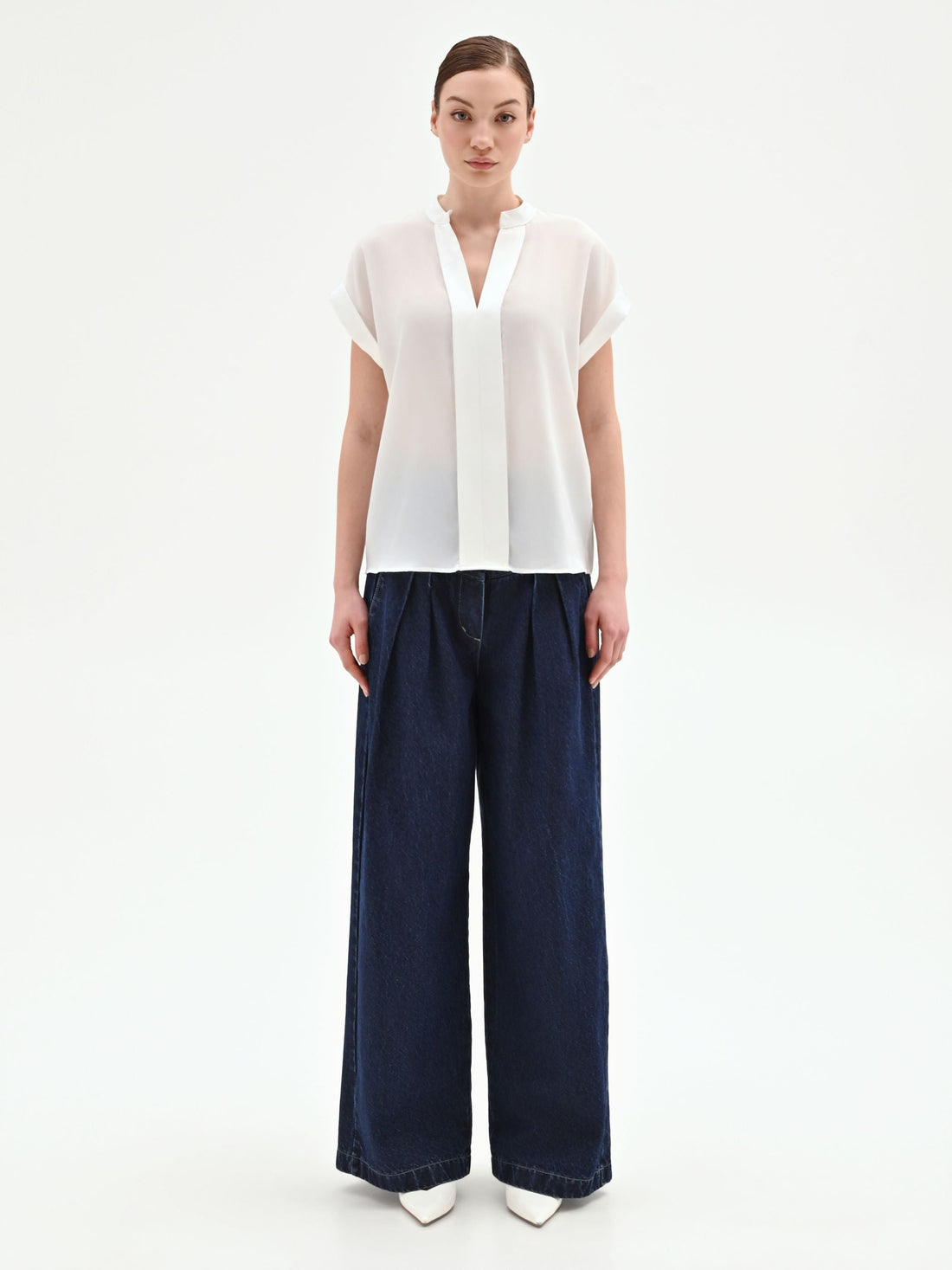 Blusa panna bianco in georgette con collo alla coreana