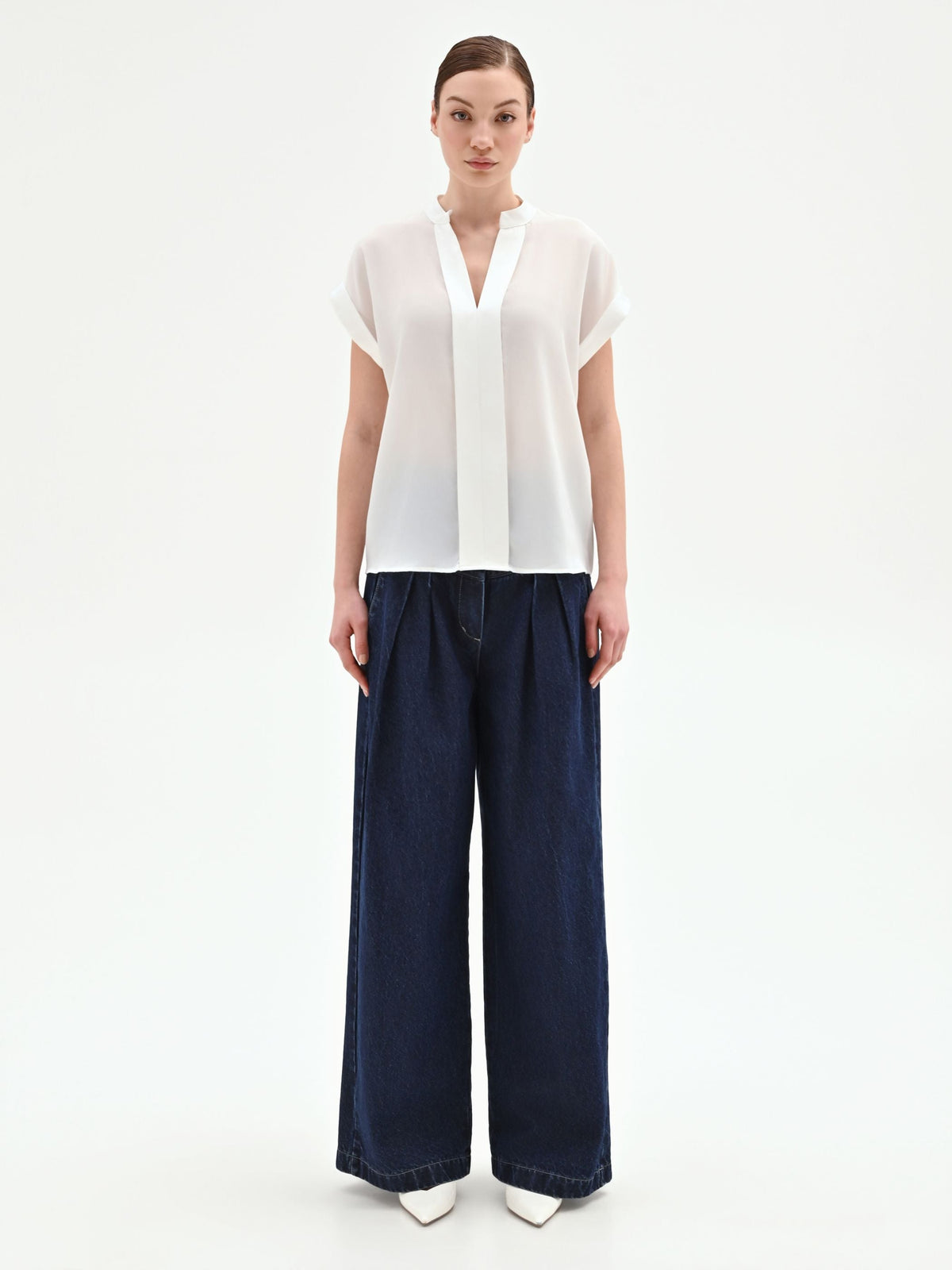 Blusa panna bianco in georgette con collo alla coreana