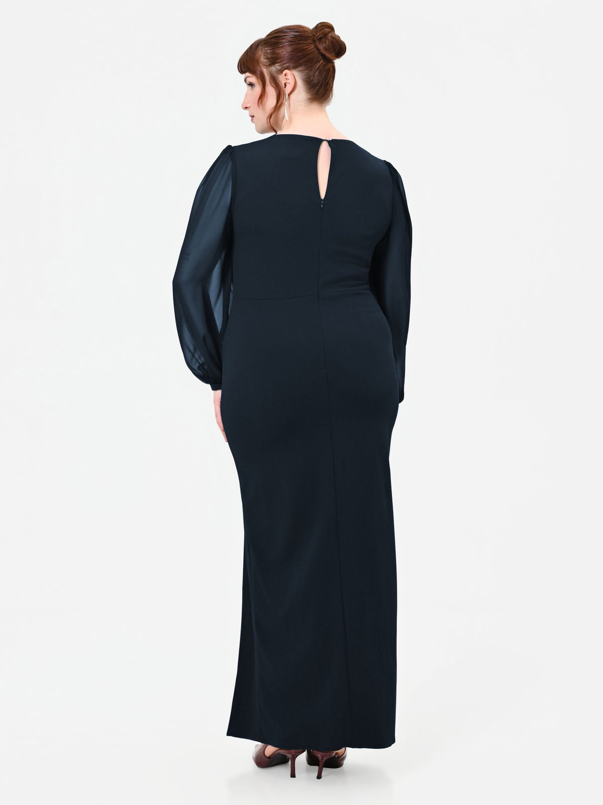 Abito Curvy lungo blu navy con maniche velate