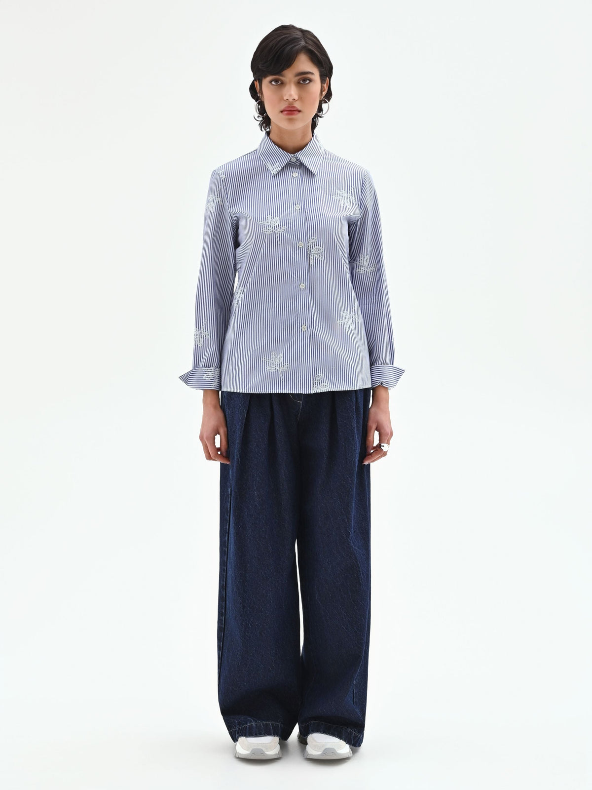 Camicia popeline a righe blu con ricami