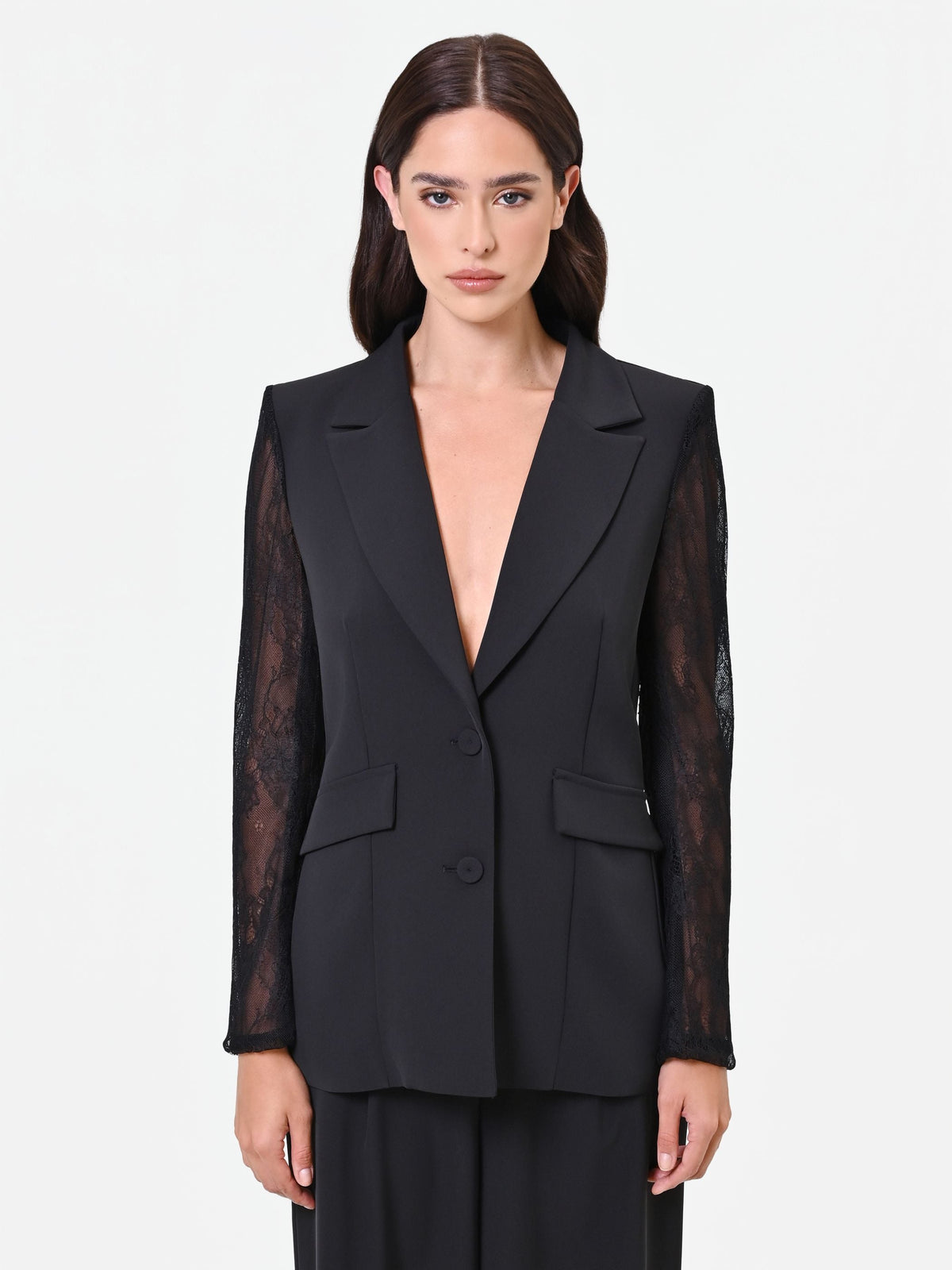 Blazer nero con maniche in pizzo