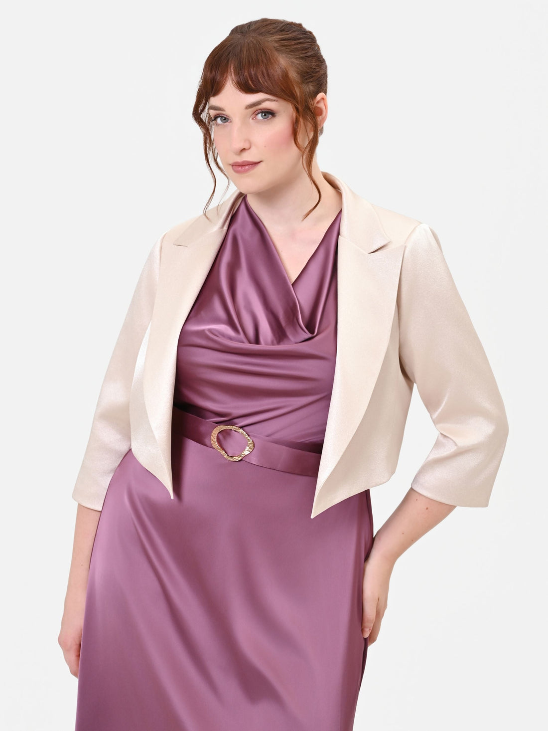 Giacca Curvy corta in raso beige chiaro