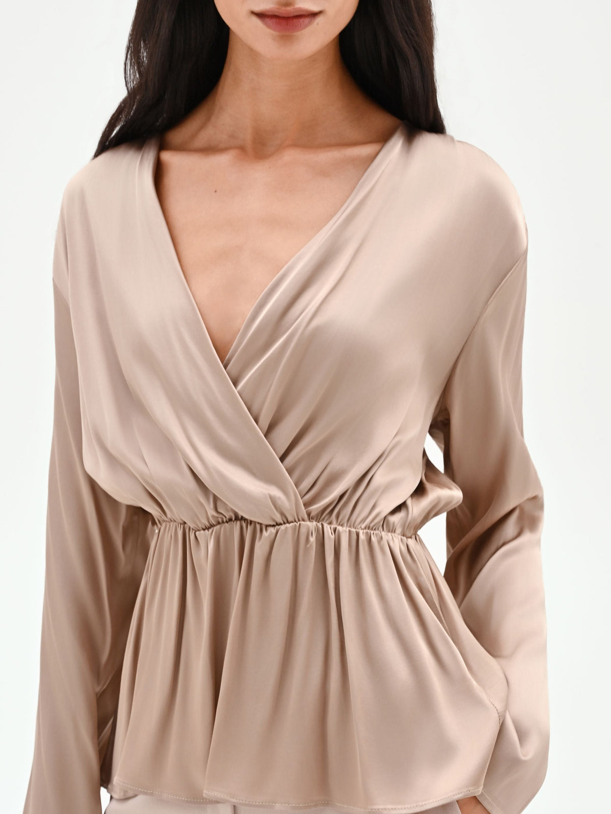 Blusa portafoglio tortora beige con arriccio