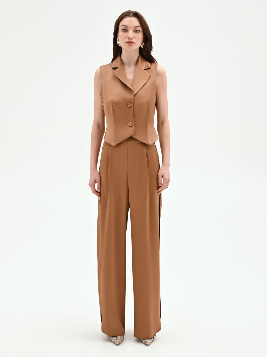 Gilet marrone bronzo con rever a lancia