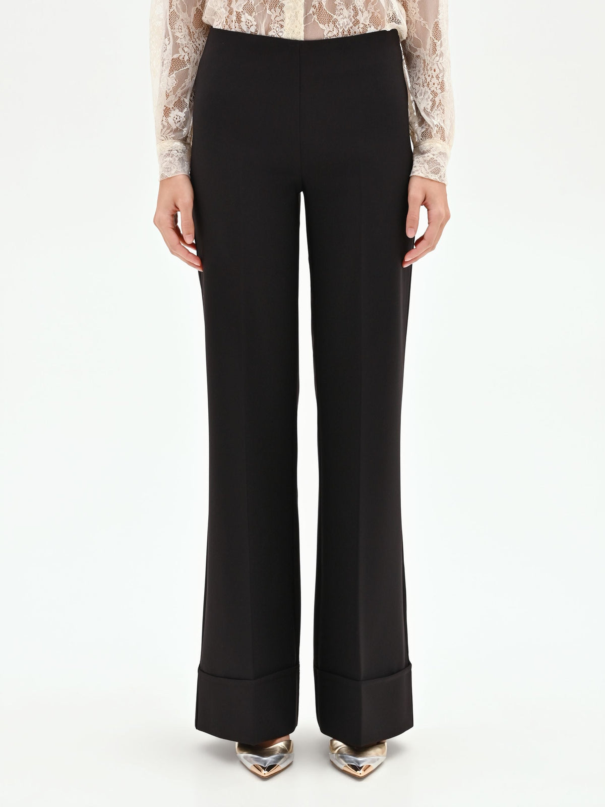 Pantalone nero a vita alta con risvolto