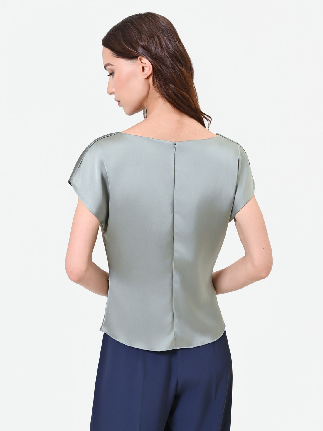 Blusa verde salvia effetto baschina