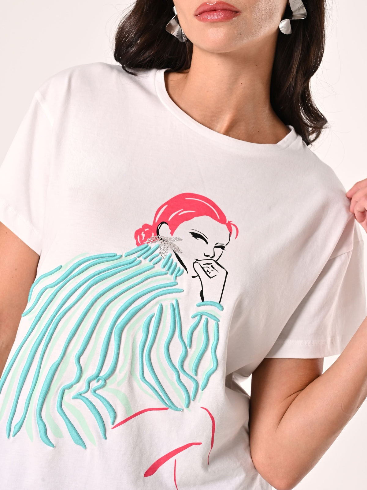 T-Shirt Ricamo in Rilievo