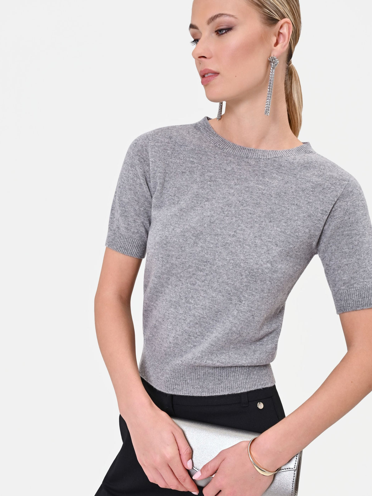Maglia in lana grigio chiaro a maniche corte