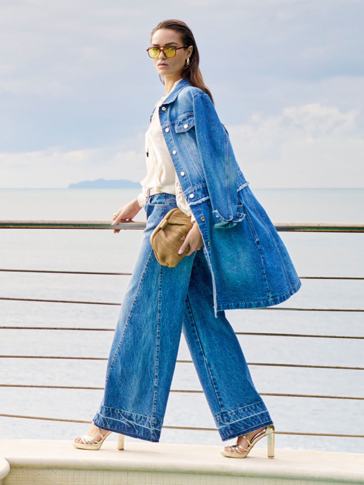 Capospalla lungo in denim azzurro
