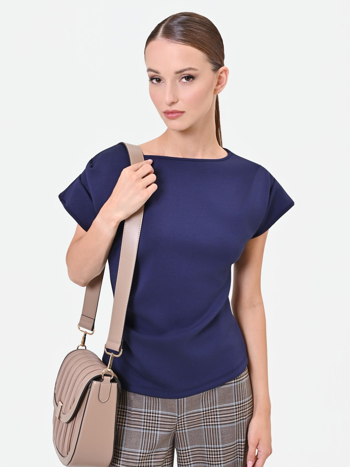 T-shirt blu navy con drappeggio asimmetrico