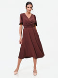 Abito midi marrone in raso