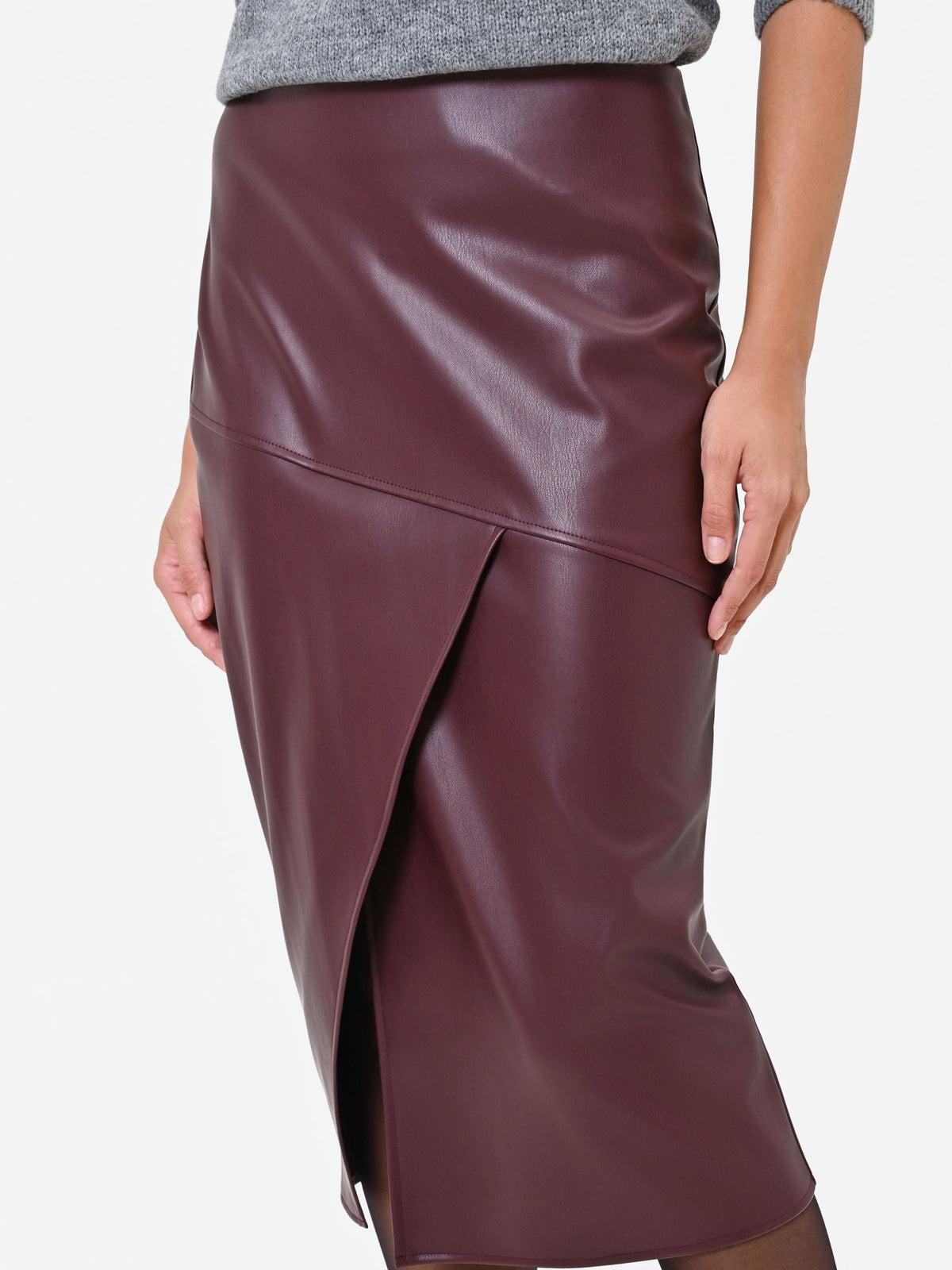 Gonna a tubino bordeaux effetto pelle