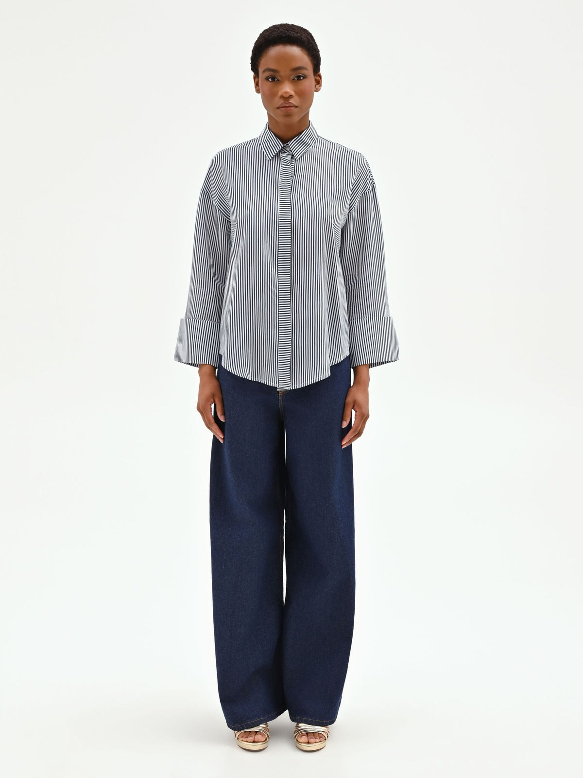 Camicia in viscosa a righe dal volume morbido