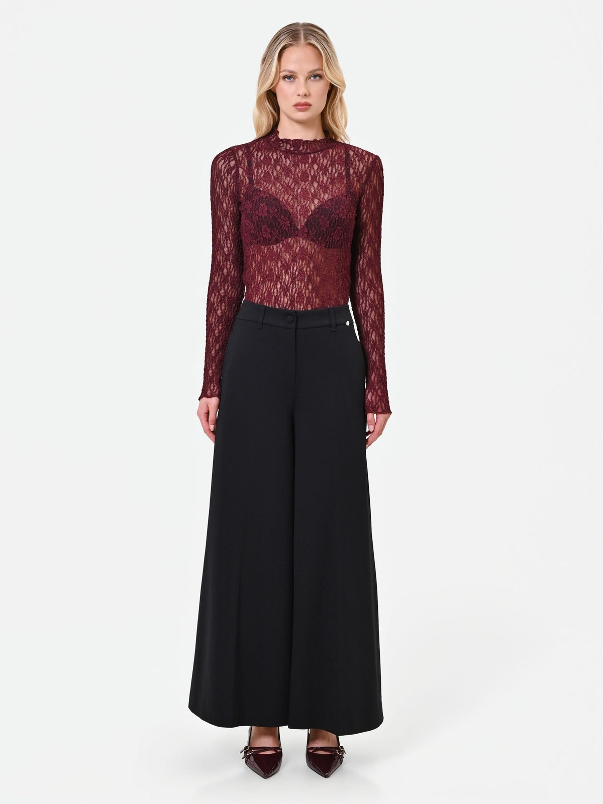 T-shirt in pizzo bordeaux rosso