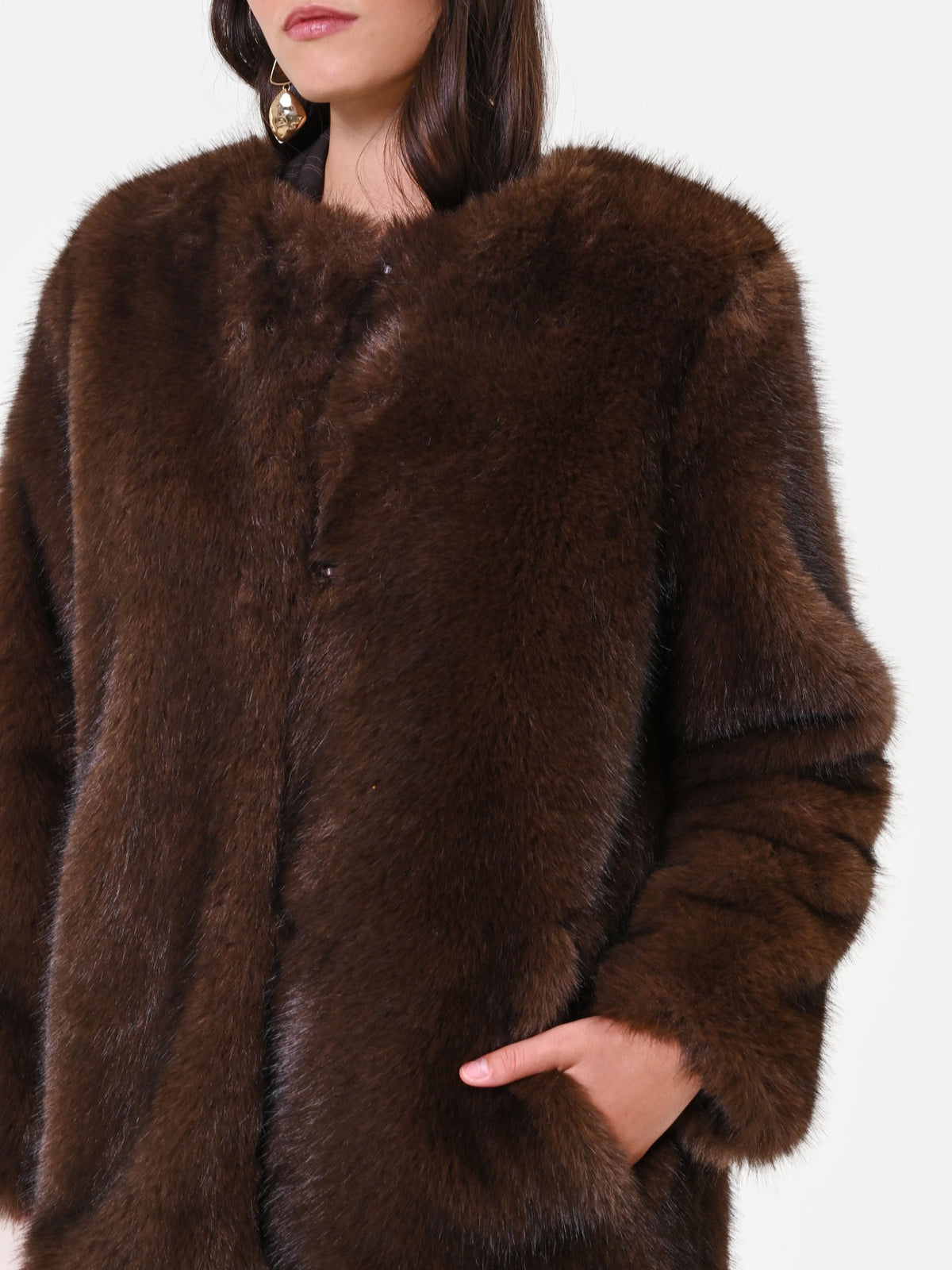 Cappotto effetto pelliccia marrone Giorgia Palmas X Rinascimento