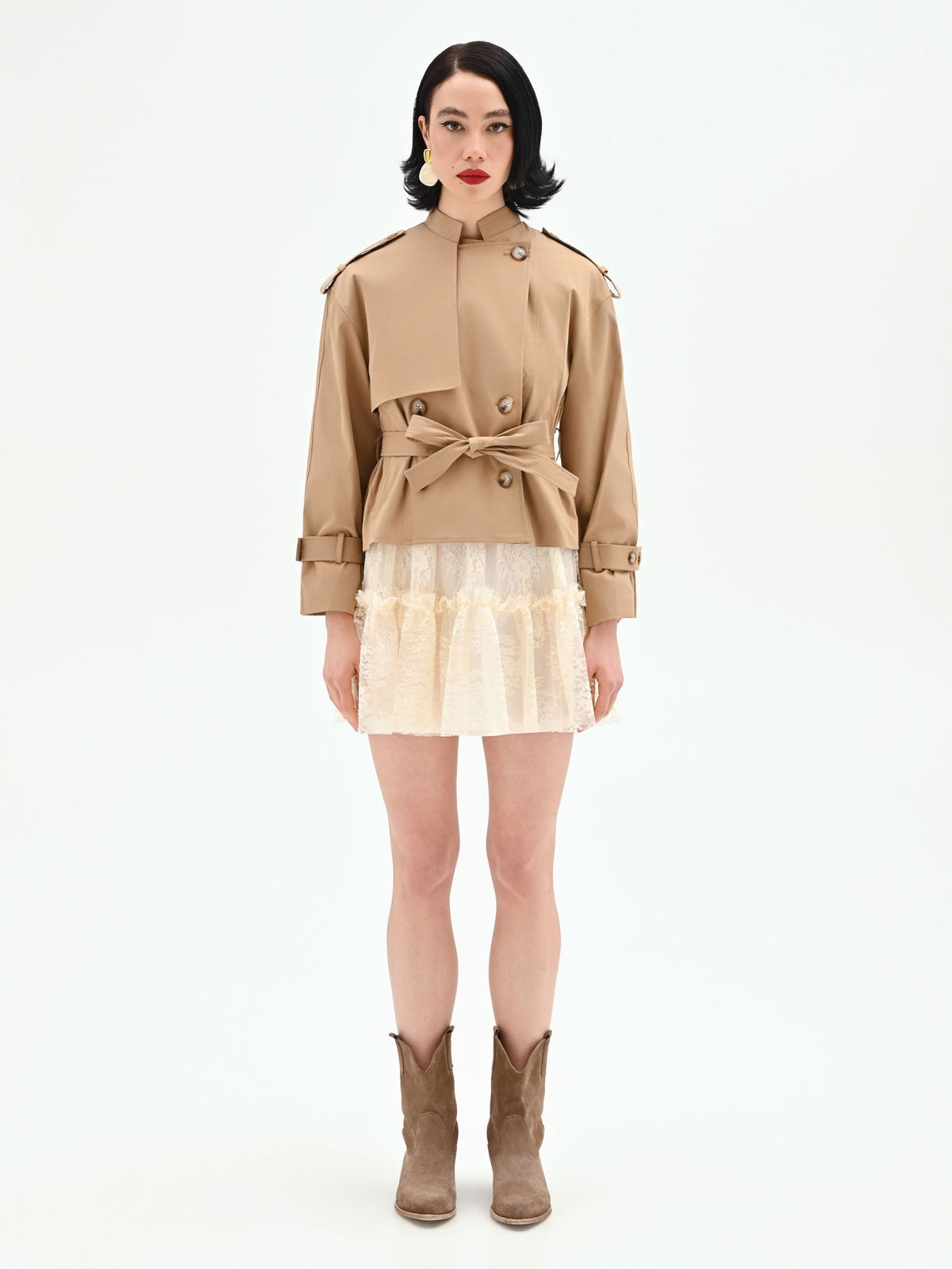 Trench corto over beige