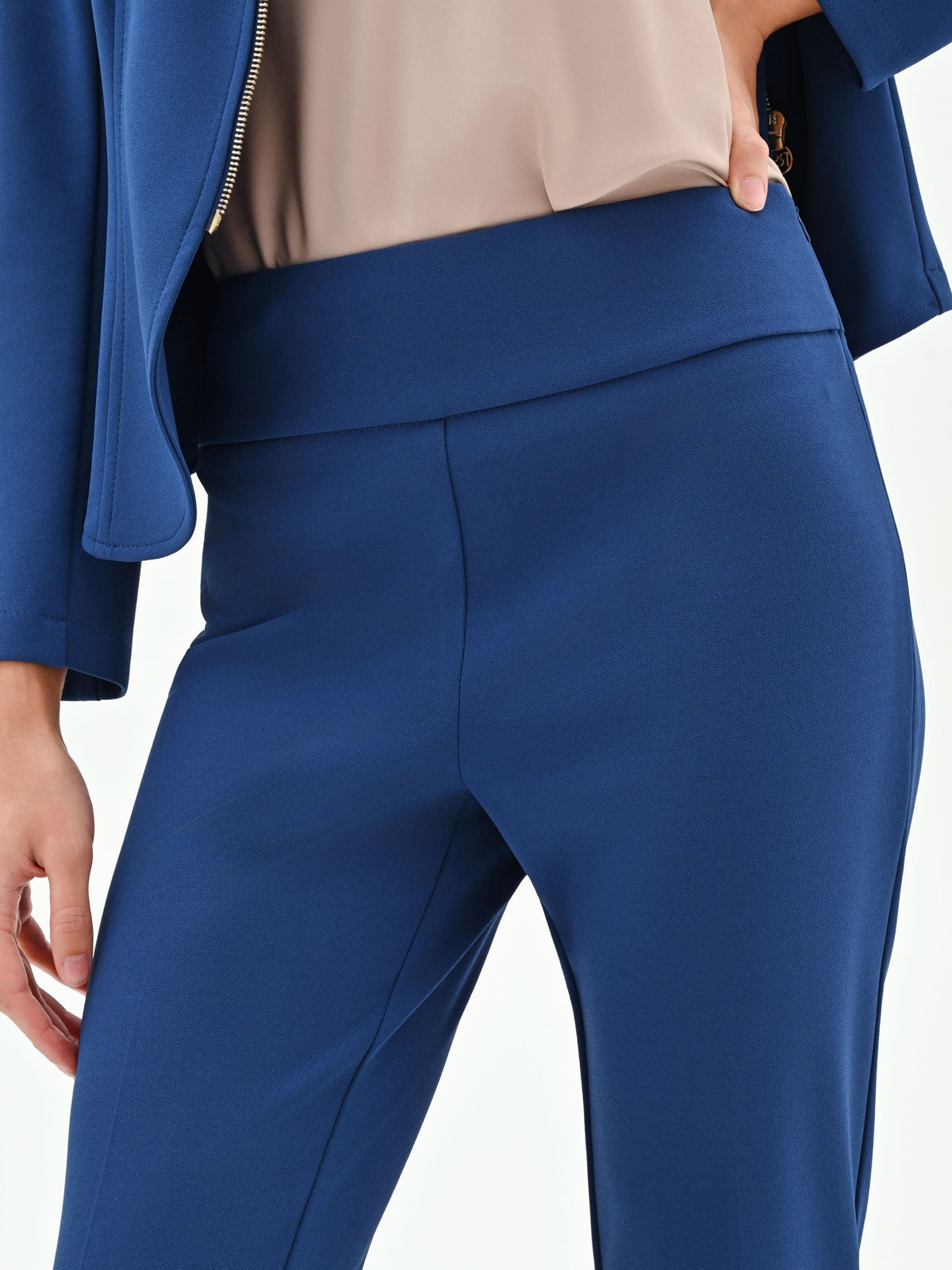 Pantalone mid flared blu brillante con fascione