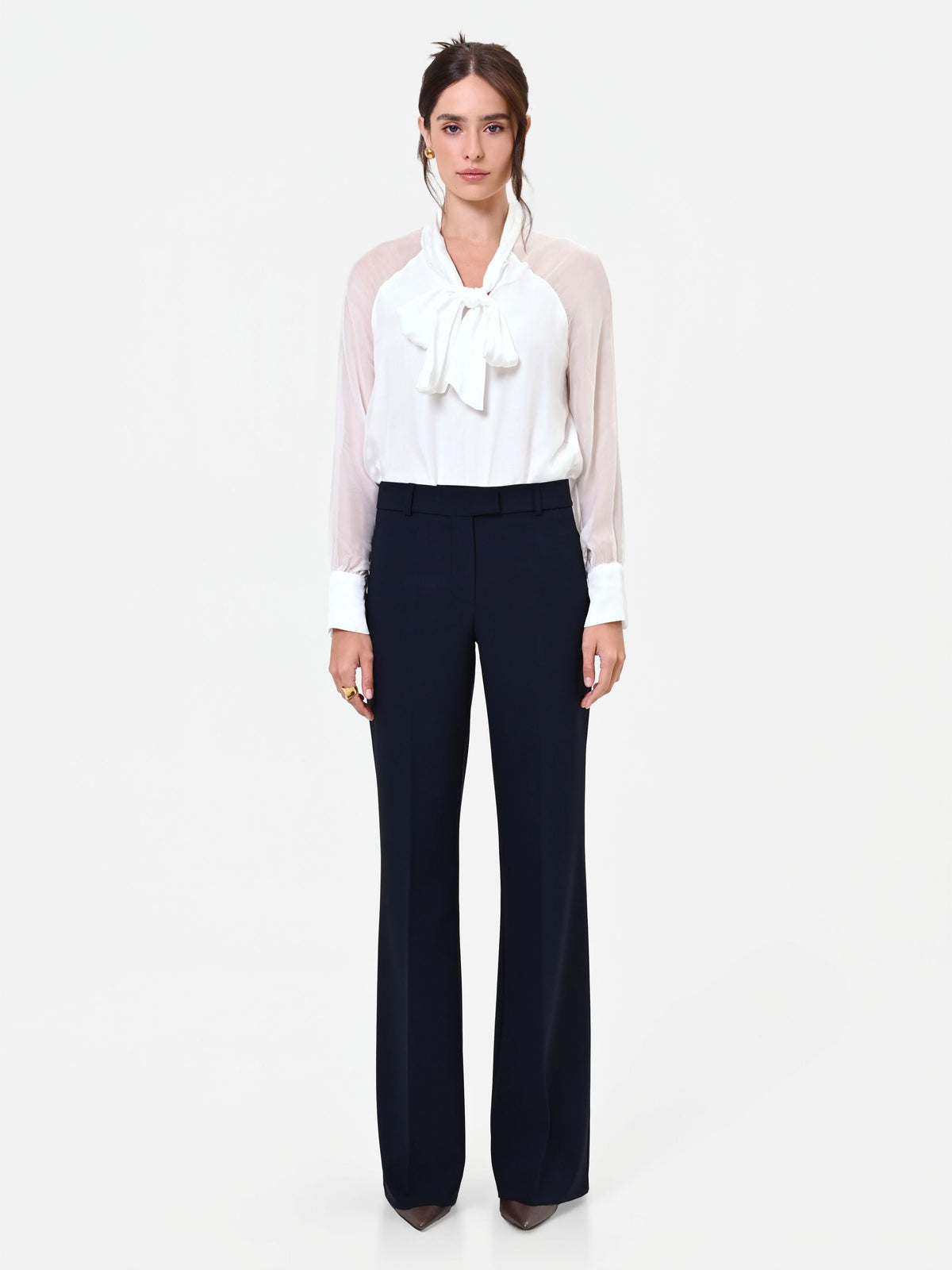 Pantalone Studio blu navy con piega stirata