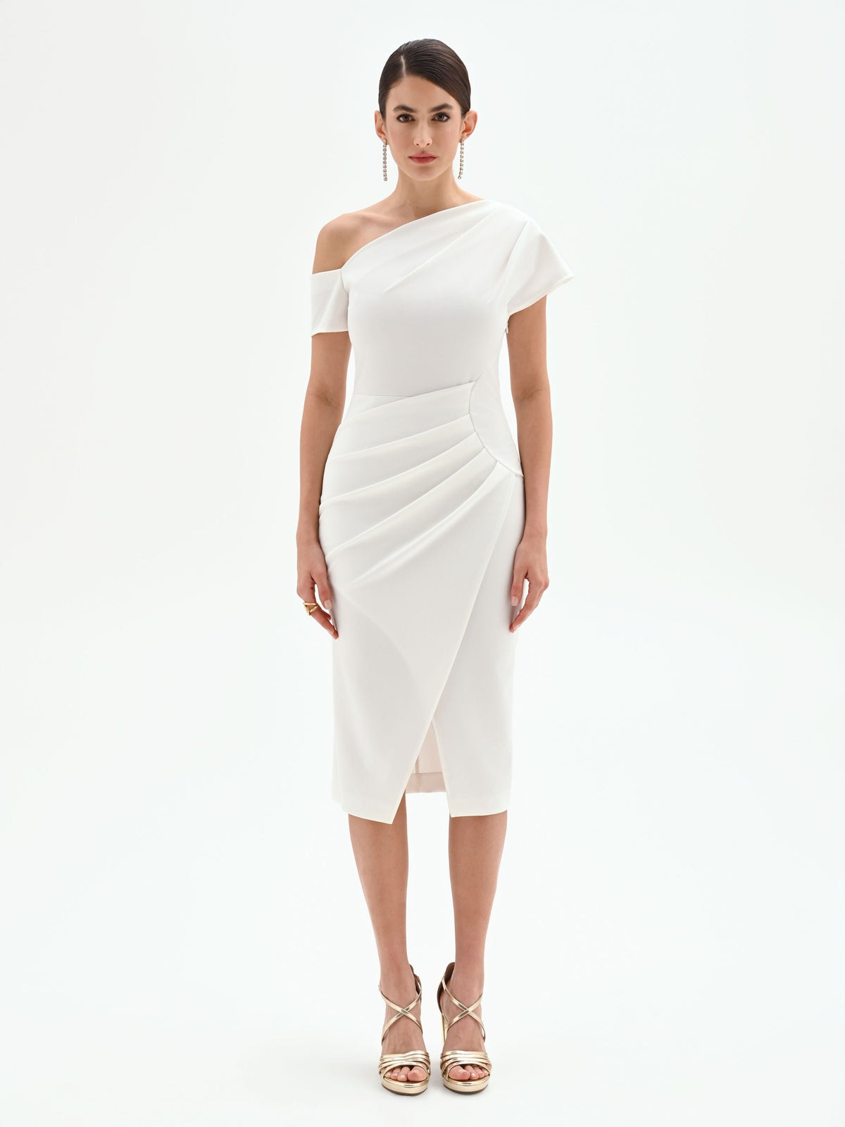 Abito midi bianco monospalla con drappeggi