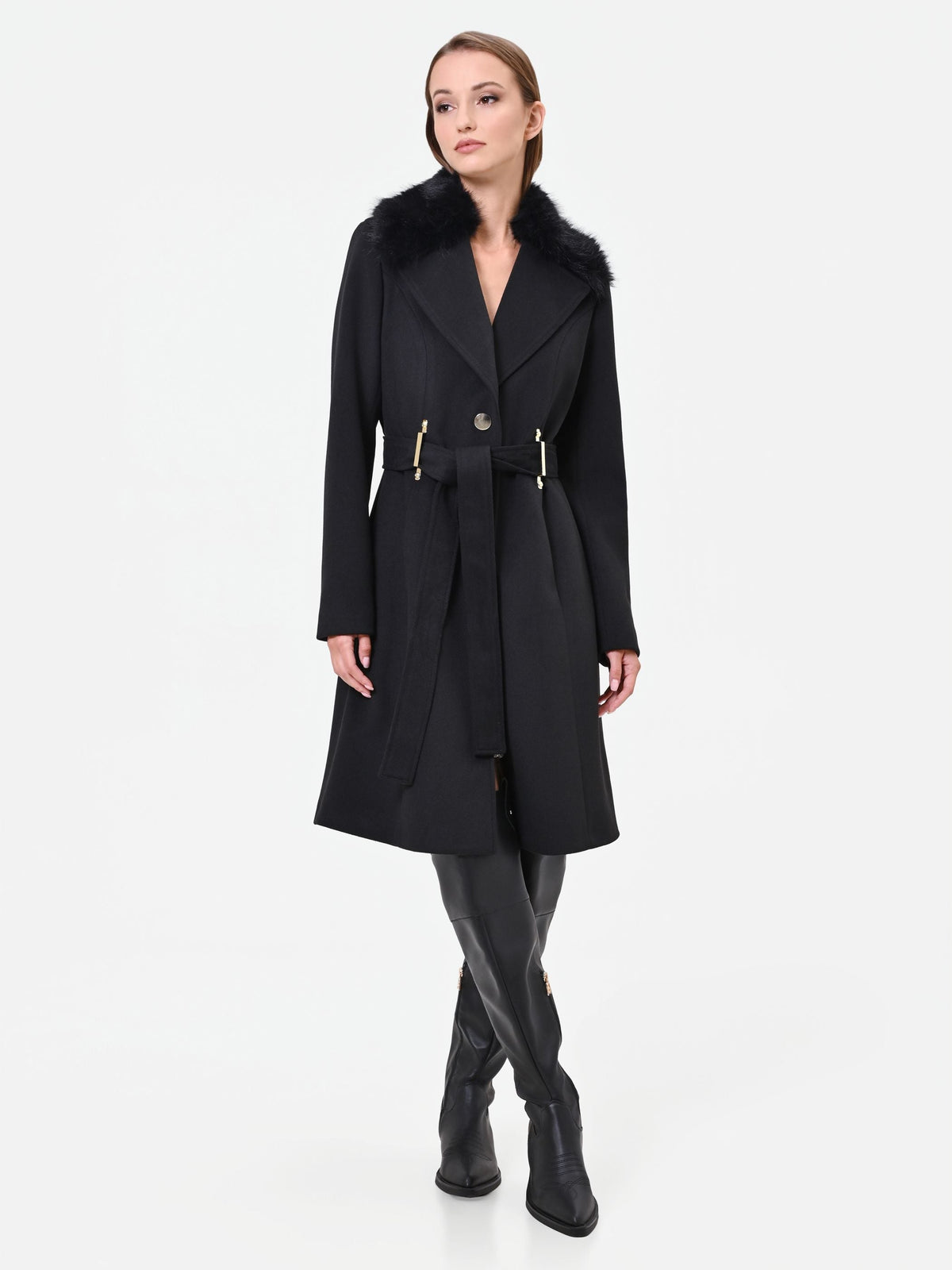 Cappotto nero in velaur con collo effetto pelliccia