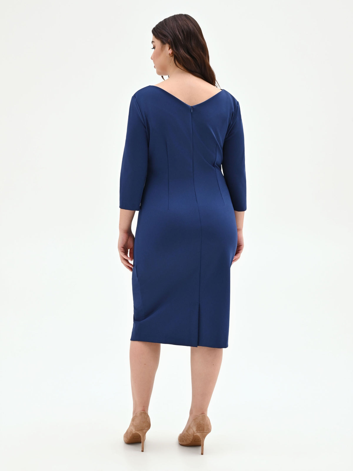 Abito curvy blu brillante con drappeggio laterale