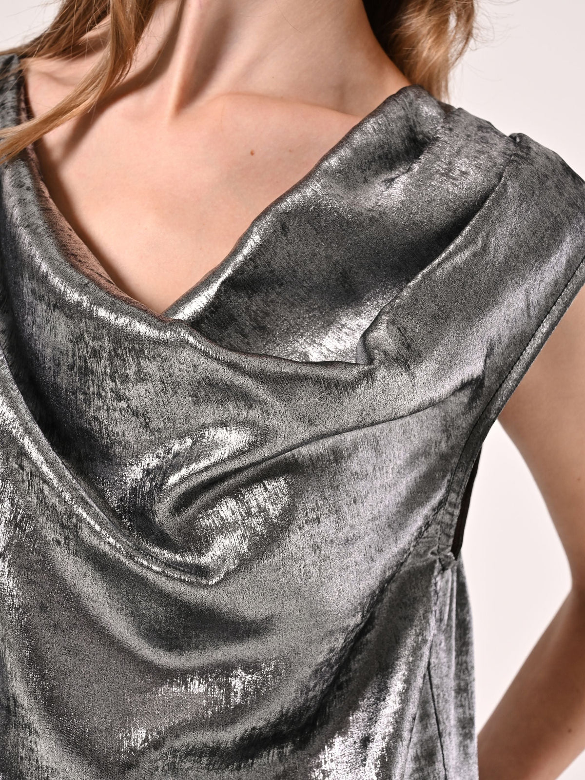 Blusa Monospalla in Cadi Laminato