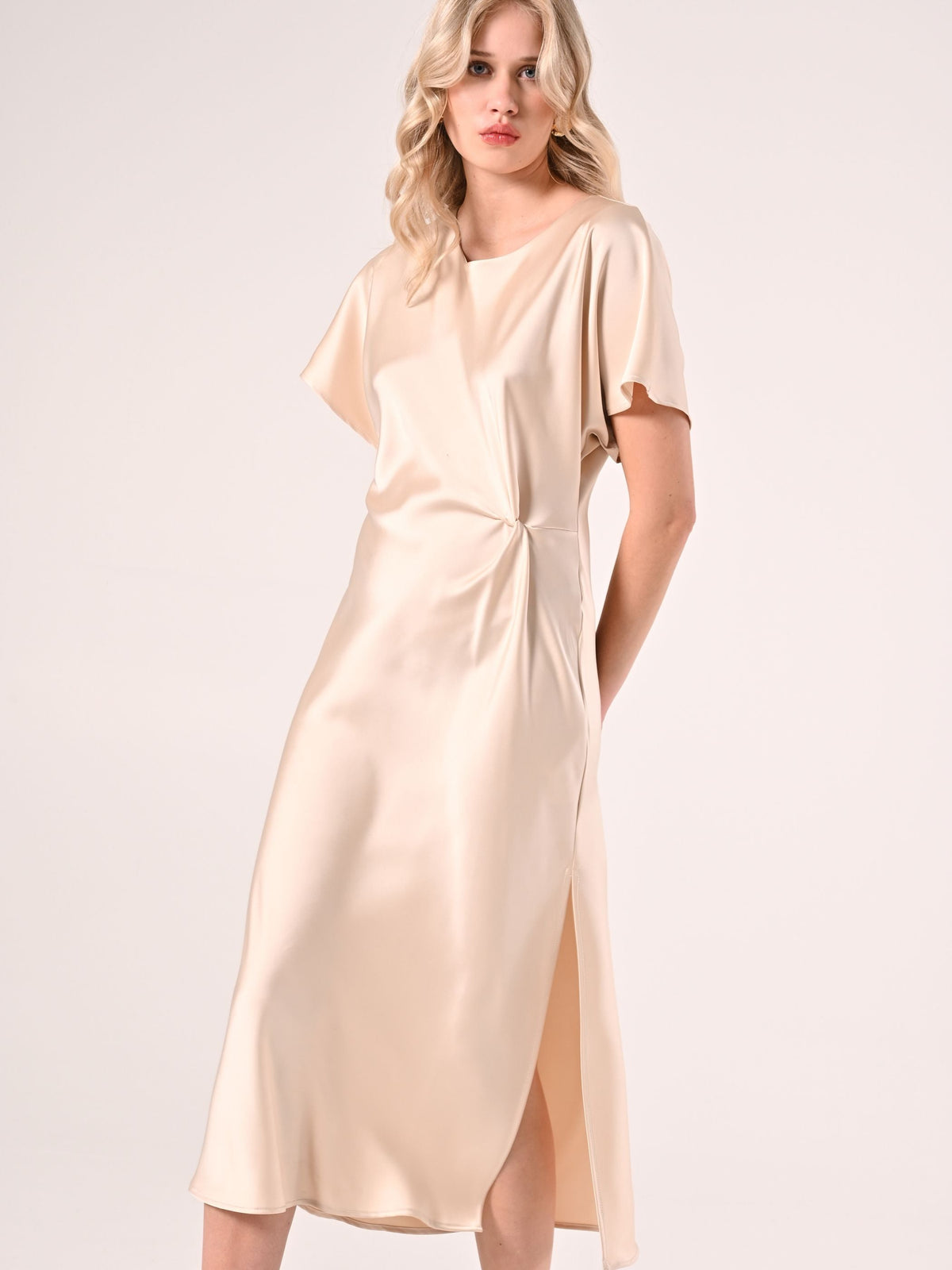 Abito Nodo Beige in Raso