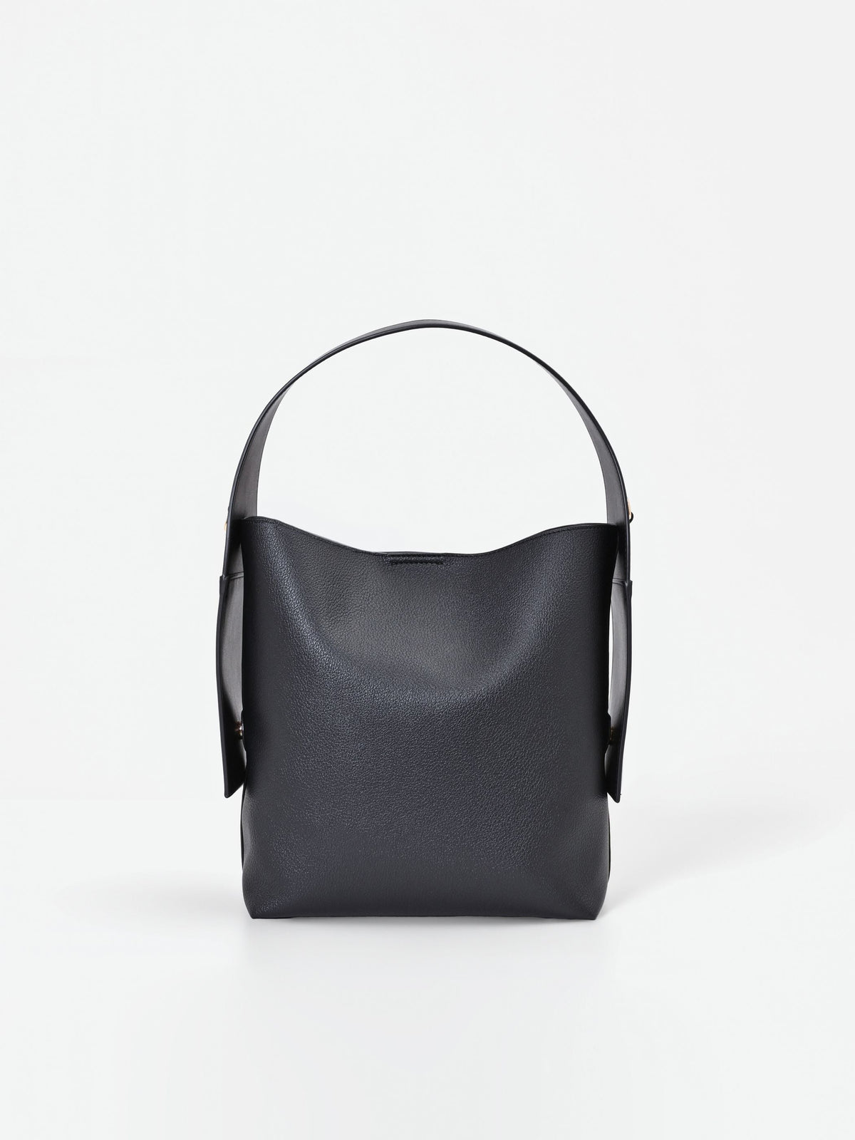 Borsa a spalla nera dalla linea morbida