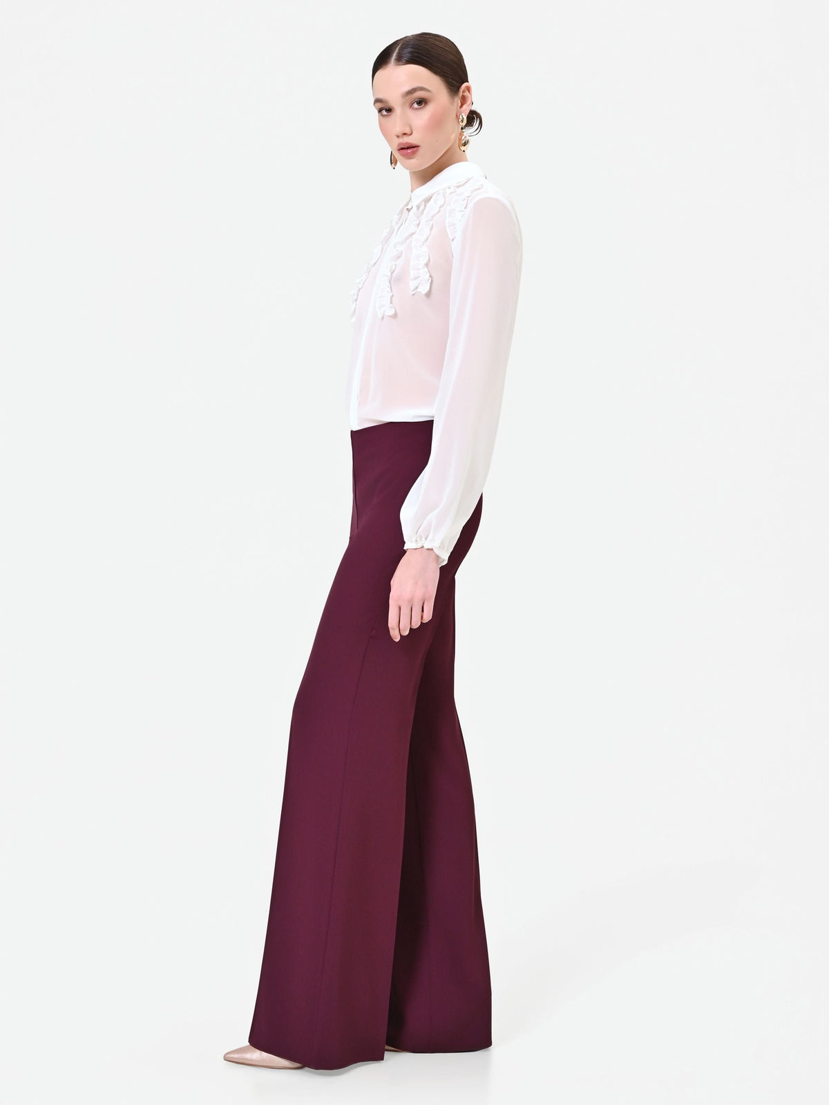 Pantalone a palazzo bordeaux in cadi dalla gamba ampia e dritta