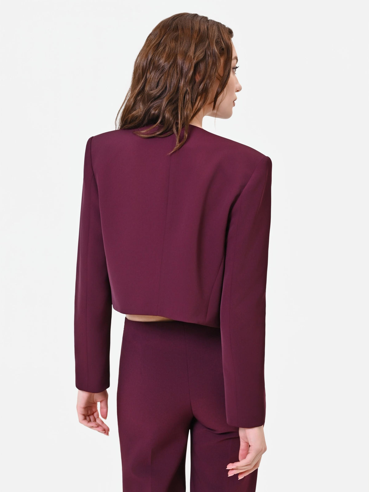 Giacca corta bordeaux rosso con rever a cascata