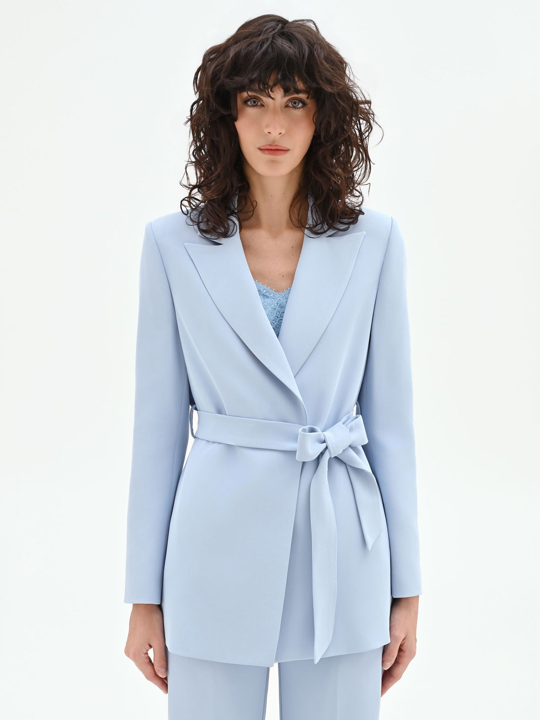 Giacca blazer cielo azzurro con cintura in vita