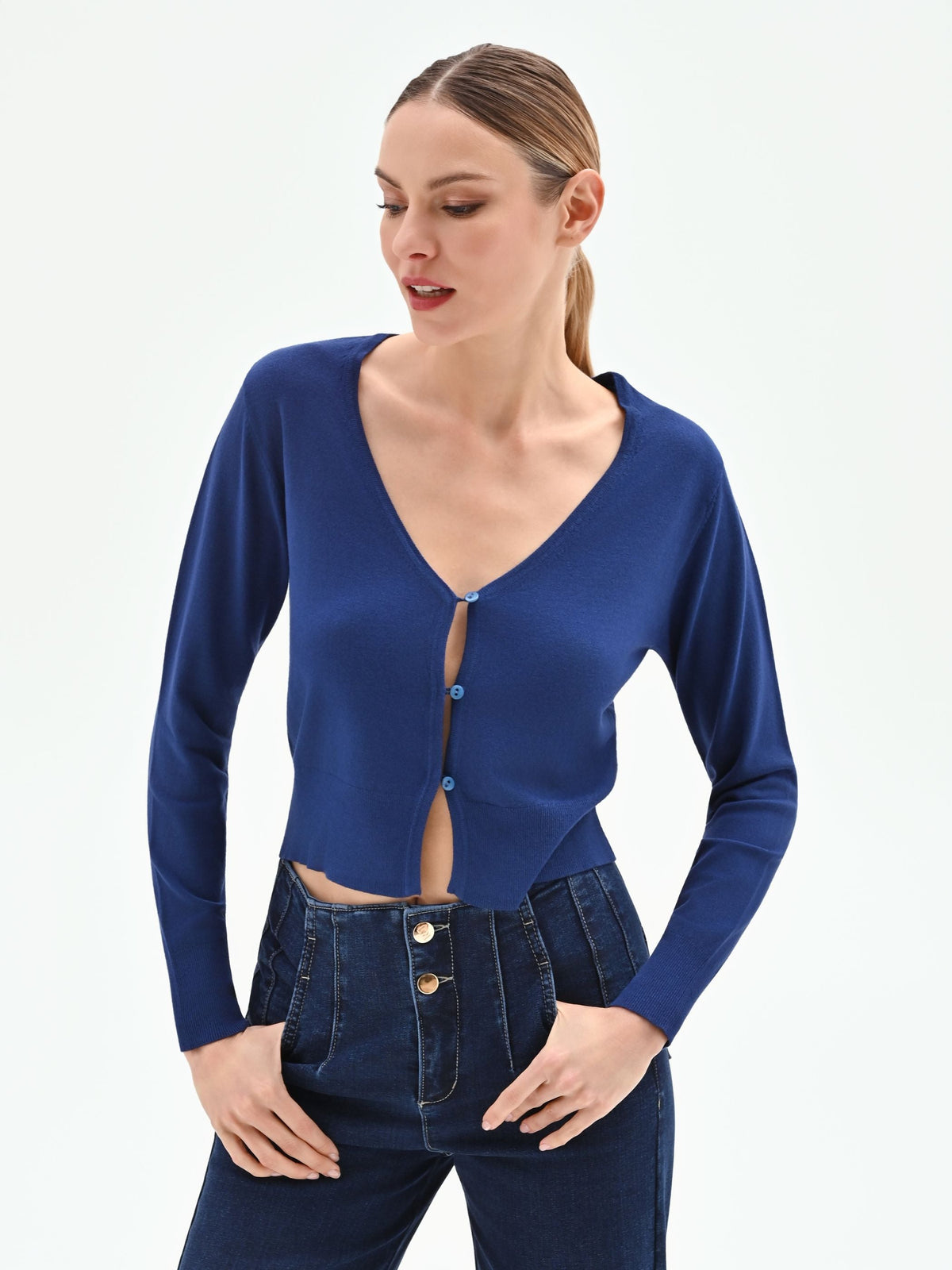 Cardigan blu brillante in maglia fine