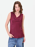 Top in raso bordeaux con scollo a cappuccio