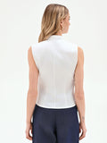 Camicia smanicata bianca con arriccio in vita