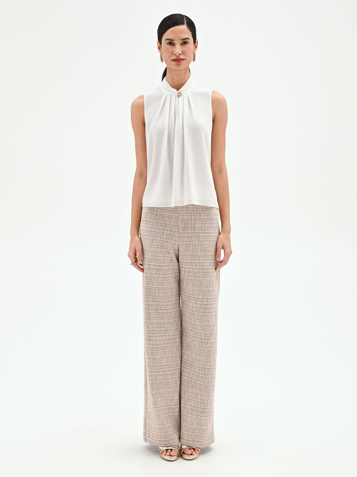 Top panna in georgette con collo arricciato