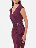 Abito midi drappeggiato bordeaux con fibbia