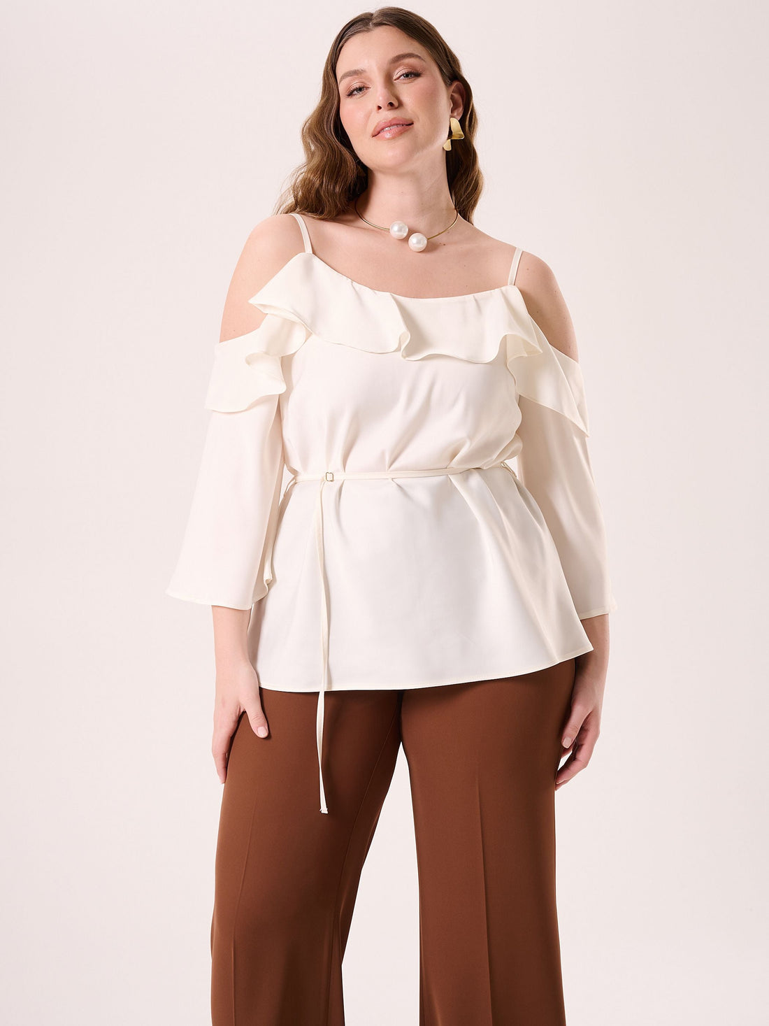 Blusa Bianca Curvy con Cintura Sottile